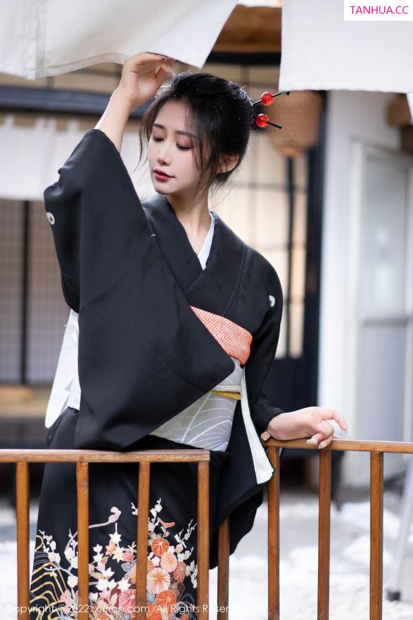 laura阿姣  [XiuRen]高清写真图 2022.11.30 No.5932 laura阿姣 和服美腿第12张图片